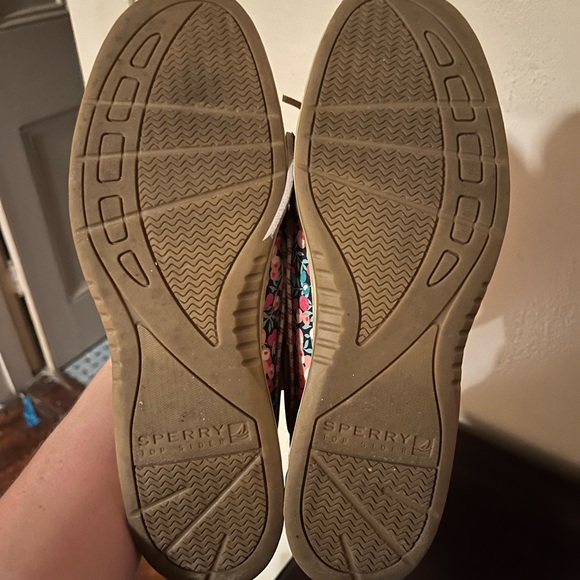 SPERRY TOPSIDERS ONLY WORN A FEW TIMES - Picture 6 of 6